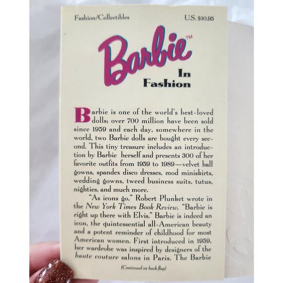 Vintage “Barbie in Fashion” Hardcover Book – A Tiny Folio® – Abbeville Press - Picture 4 of 11